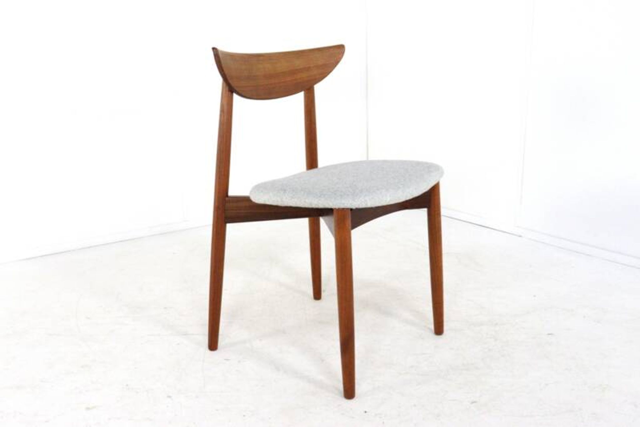 Set of 4+2 Harry Ostergaard for Randers Møbelfabrik chairs - danish design