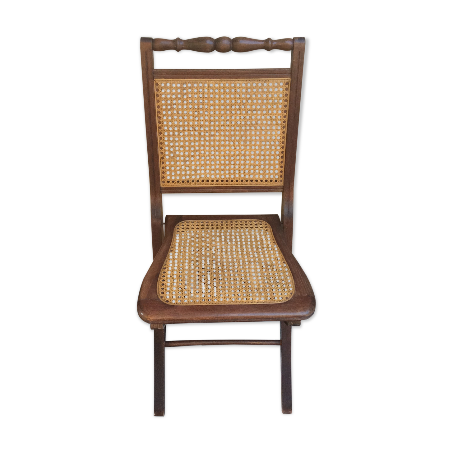 Folding chair canned