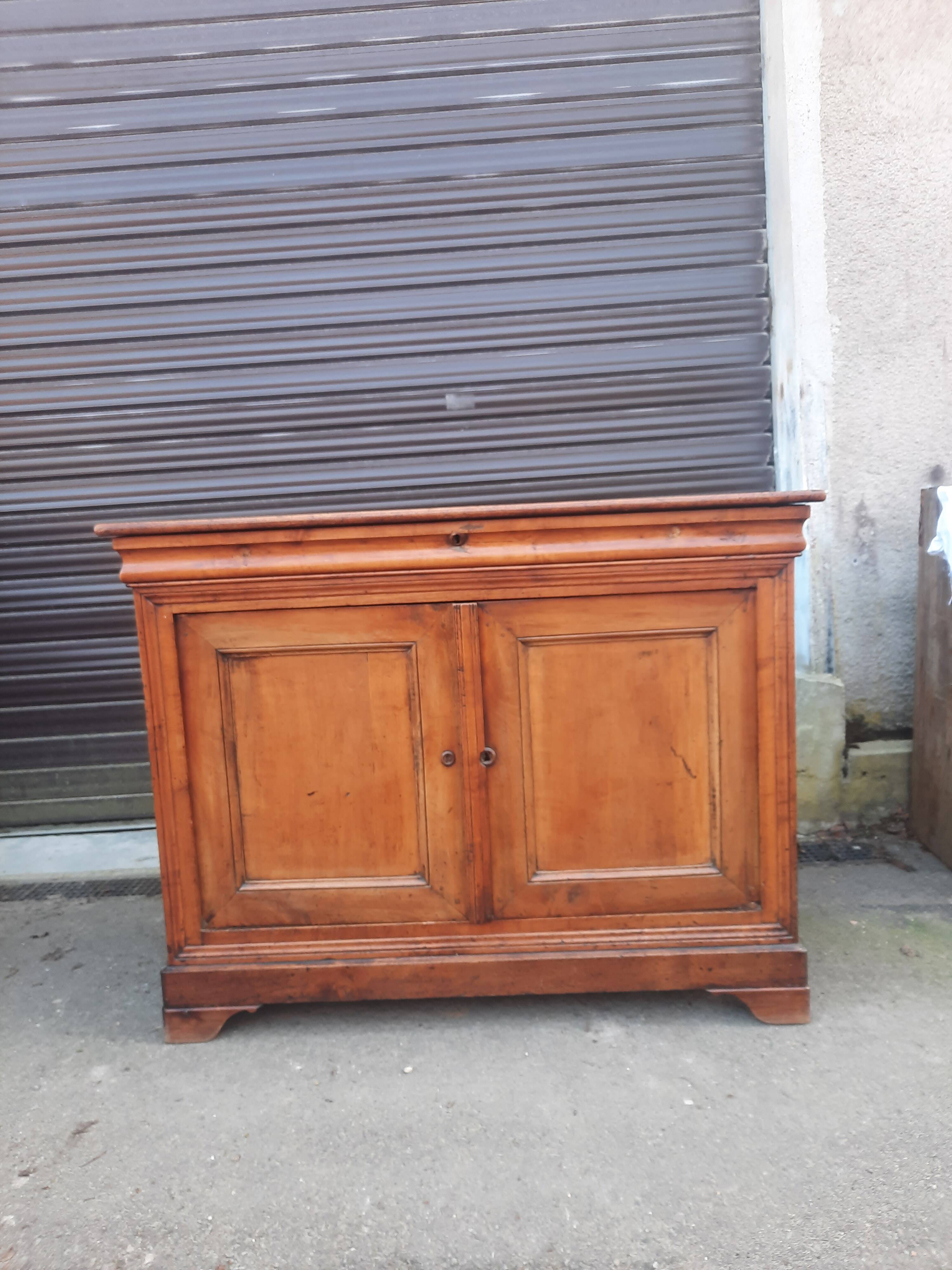 Buffet d epoque Louis Philippe en noyer