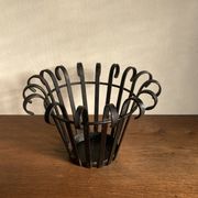 Mid-century Provence cache pot in flat iron XL 1960