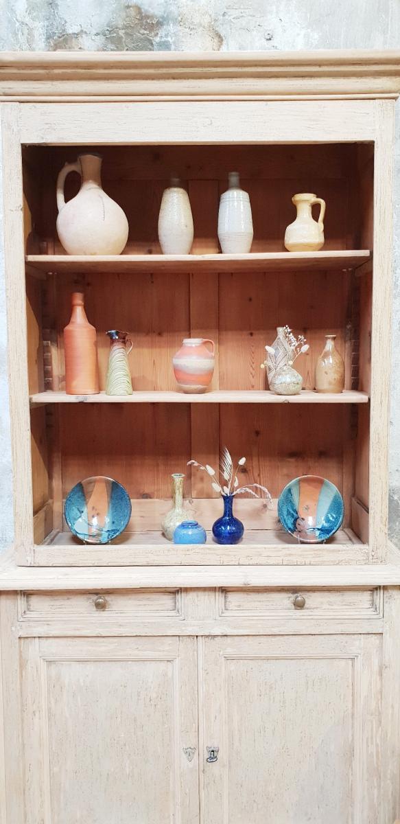 Vintage vaisselier in two bodies