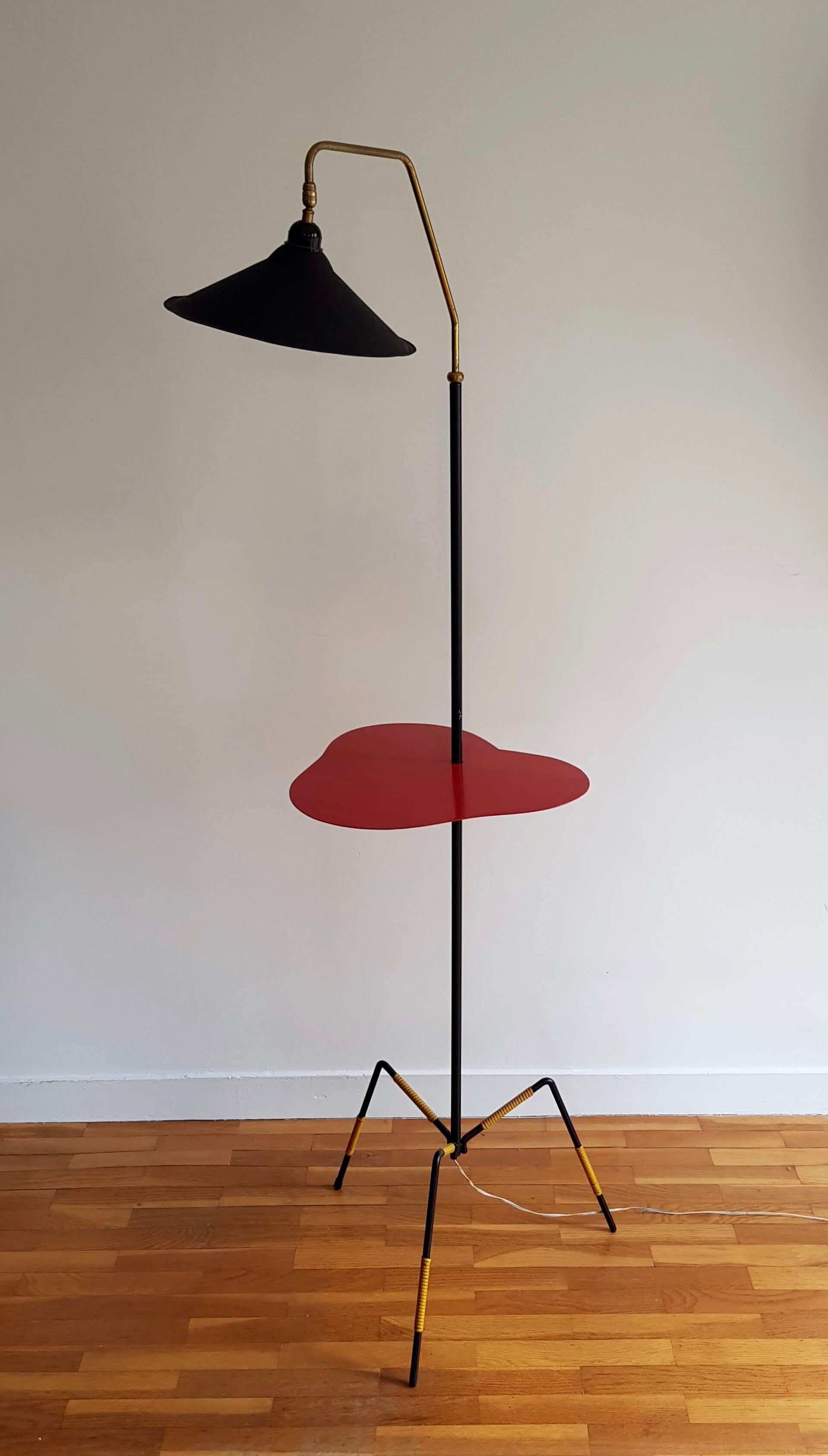 Vintage tripod floor lamp with red tablet Black metal and scoubidou