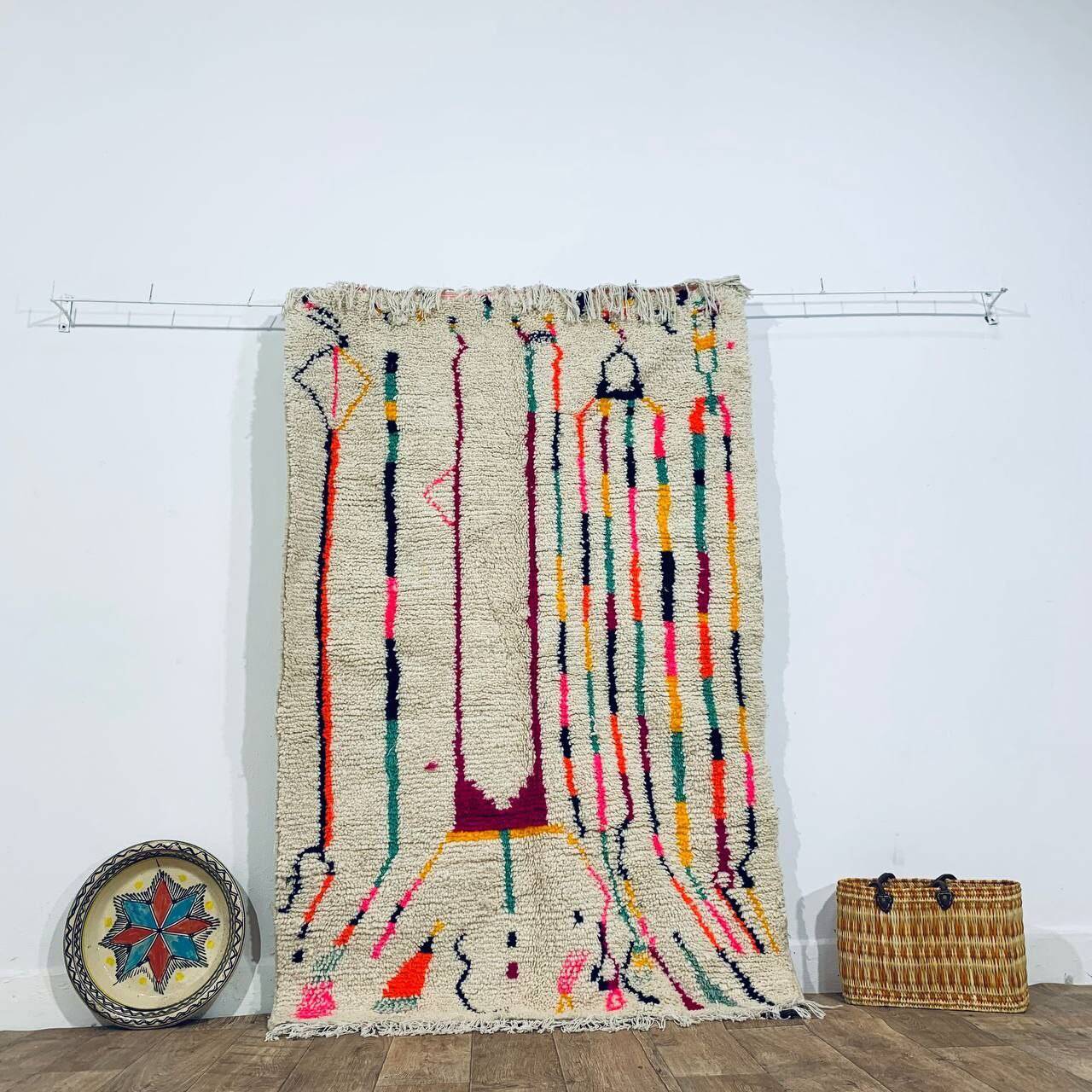 Handmade Moroccan Berber rug 186 X 122 CM