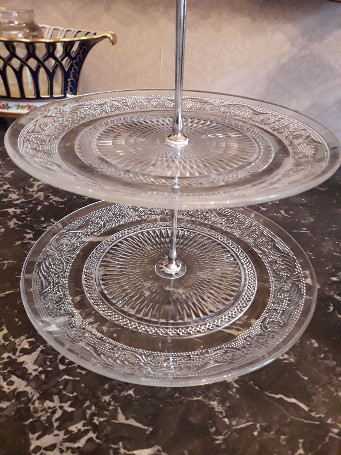 Cake display