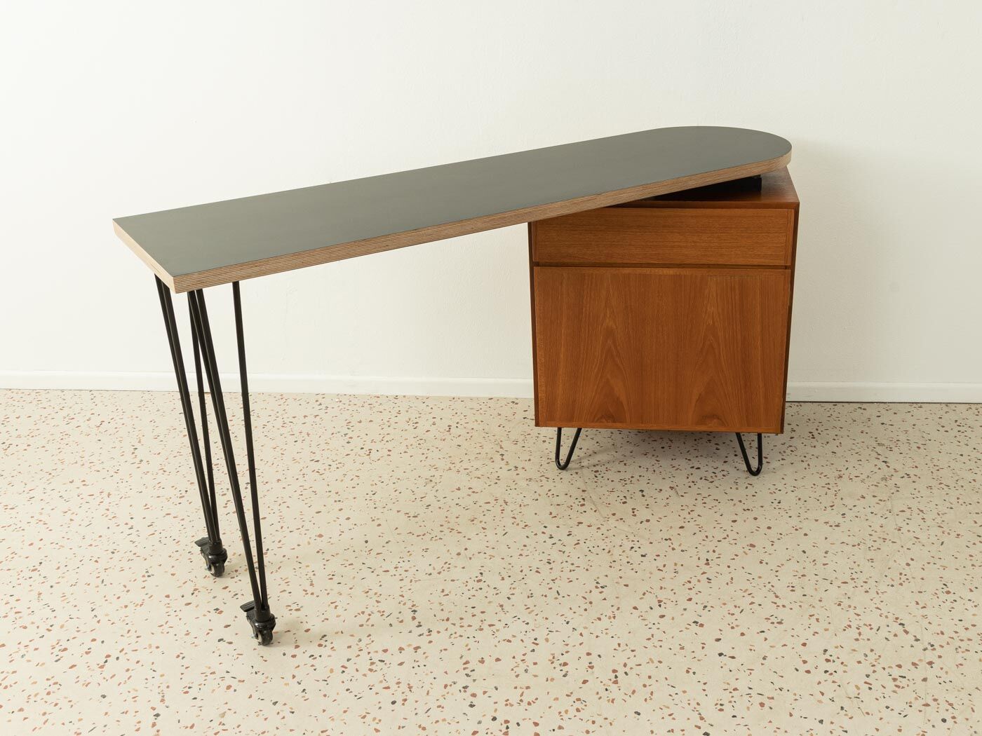 1960s desk, Omann Jun