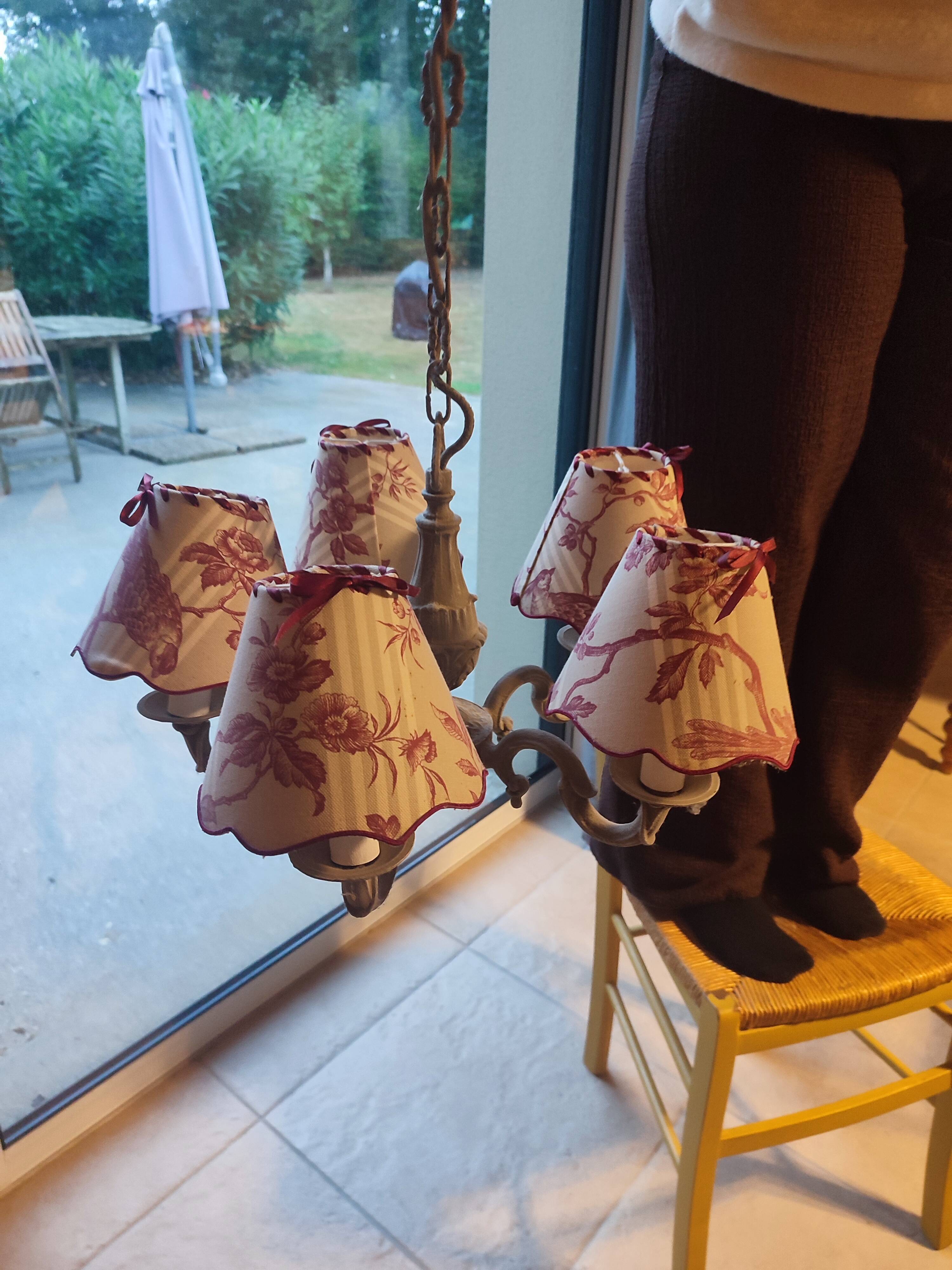 Lustre with 5 branches in bronze and grey, Gustavo style, lampshade in toile de Jouy.