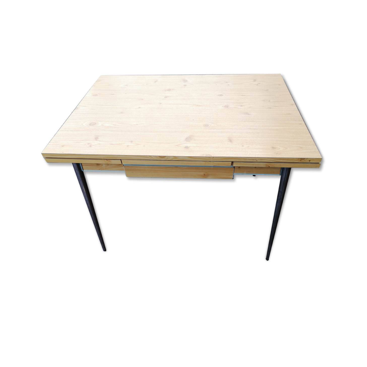 Table in formica