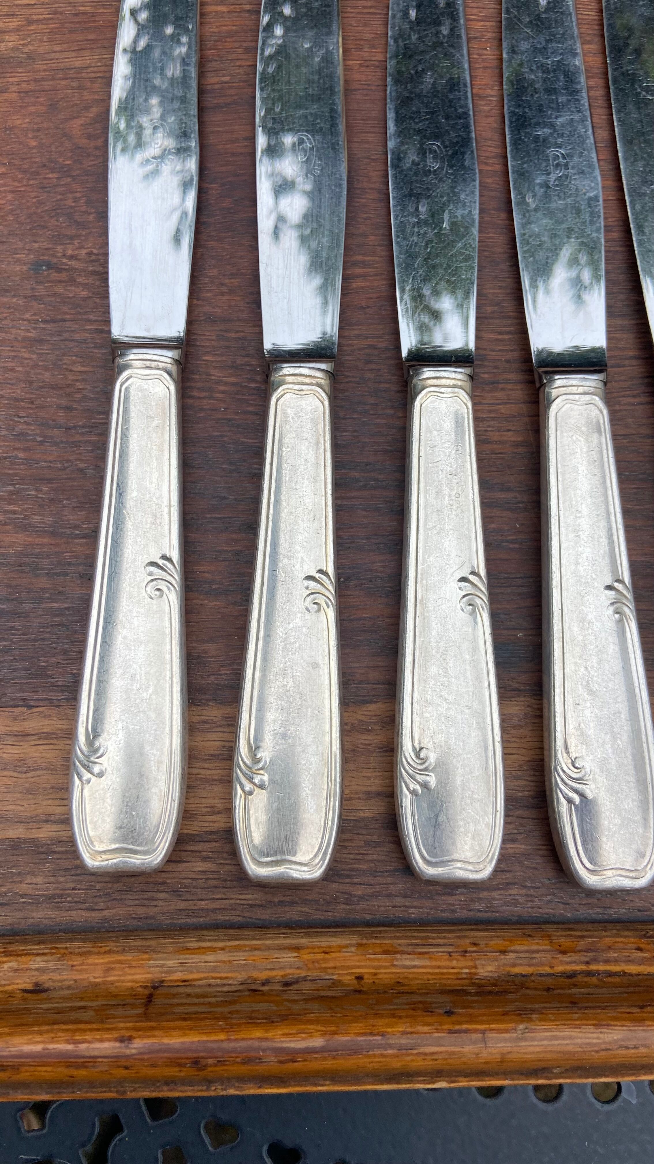 PRODUCT BHV - Set of 11 large silver metal knives