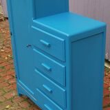 Asymmetrical cabinet