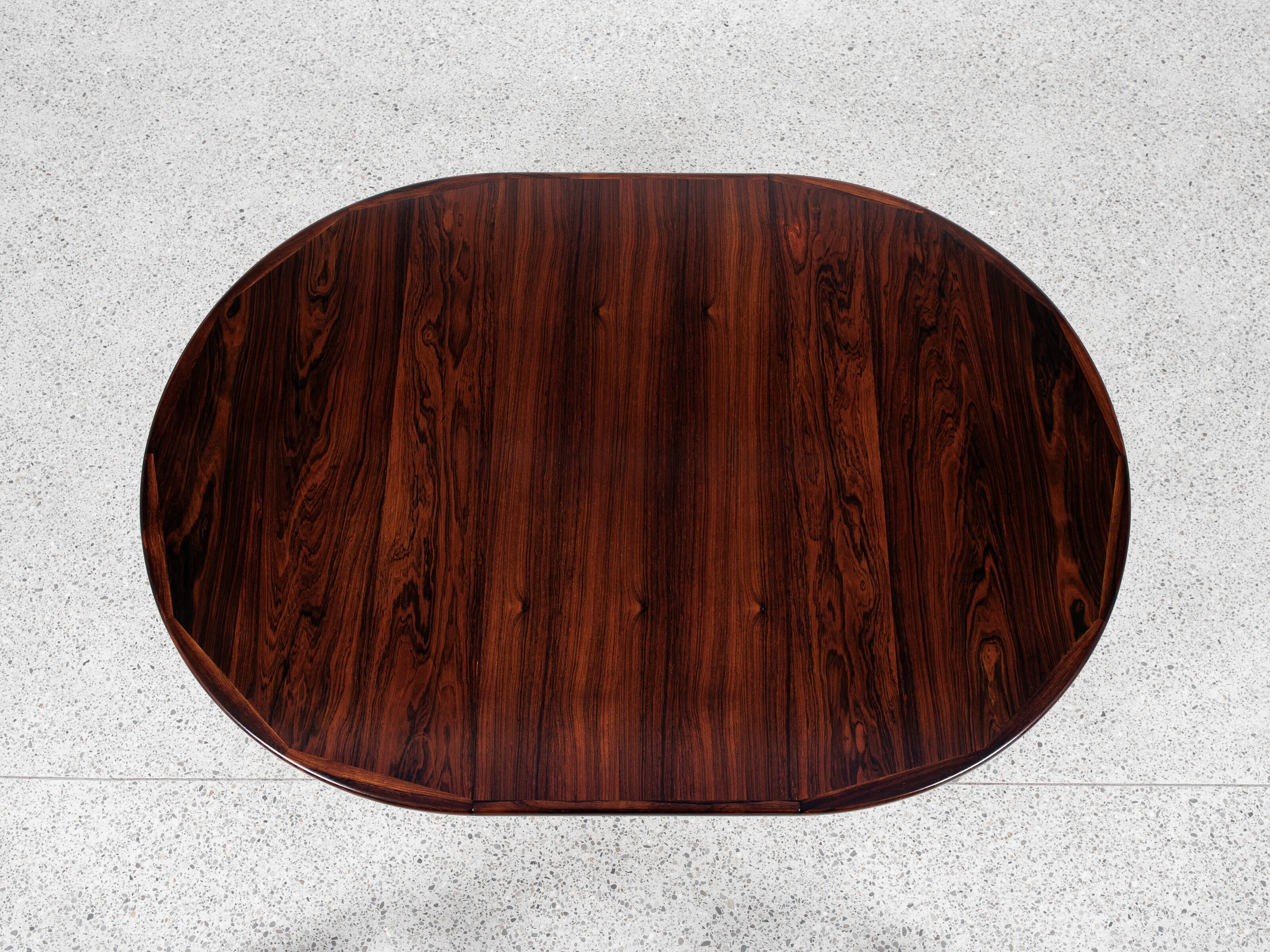 Midcentury Danish extendable round dining table in rosewood by VV Møbler 1960s