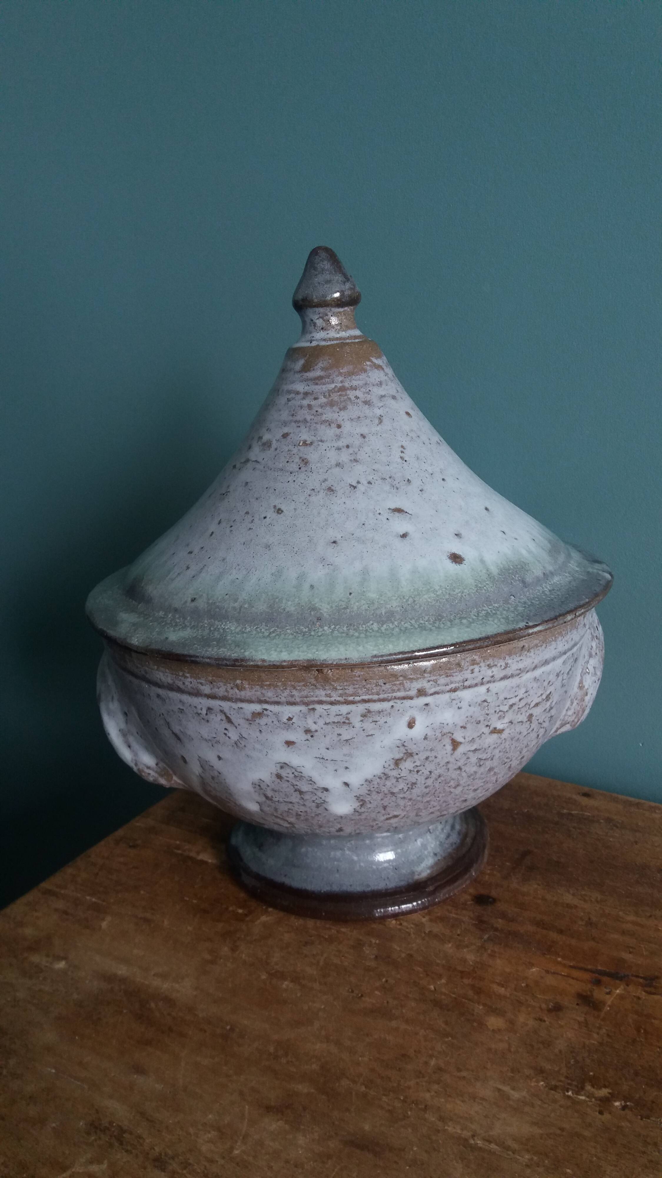 Soup tureen signed Les poteries de la Vallée Noire