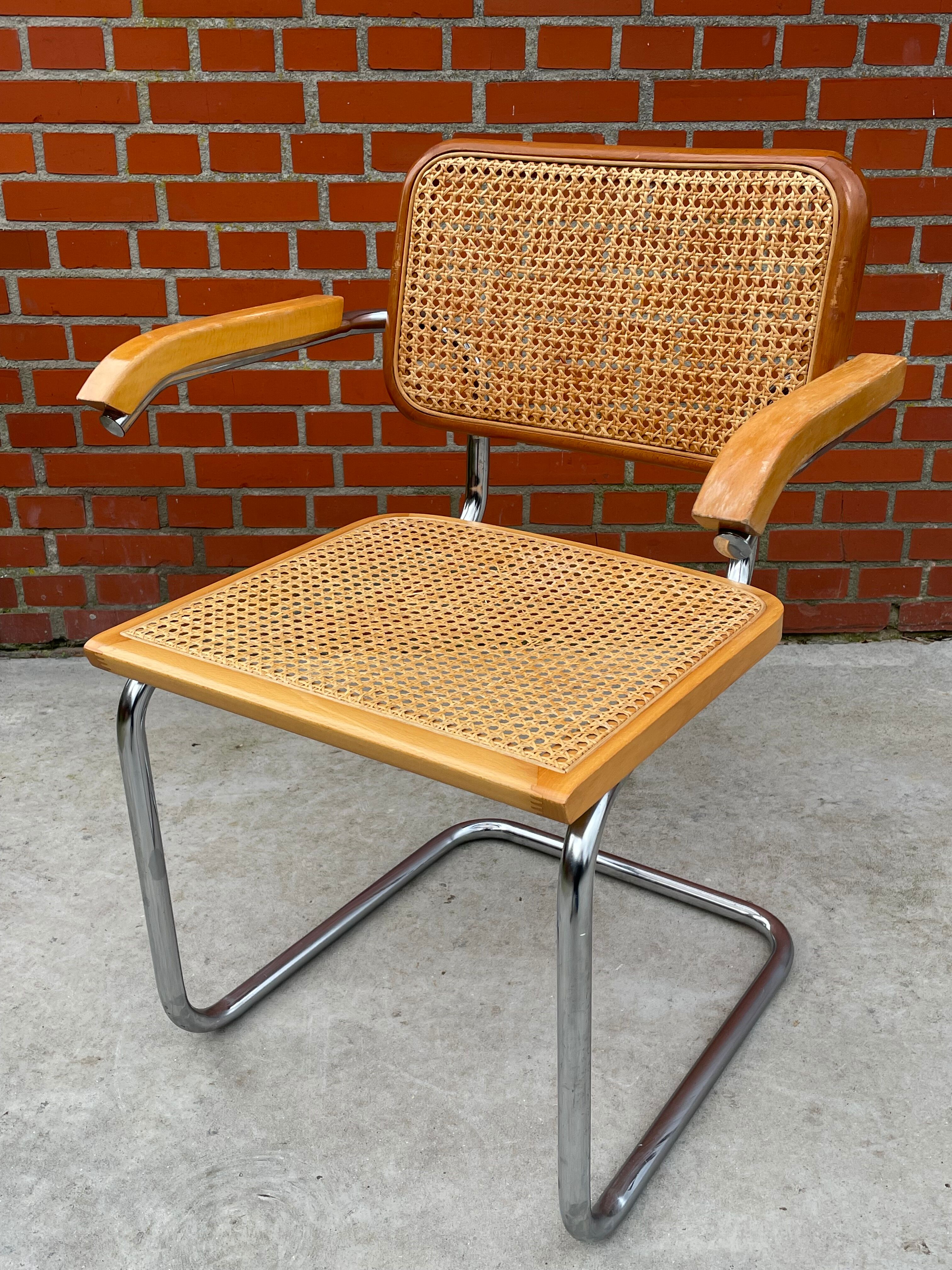 Chair Cesca model with armrests B64 in chrome