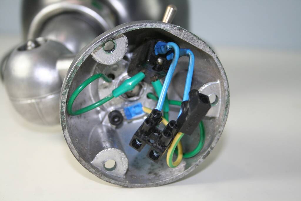 Jieldé graphite industrial wall lamp by Jean Louis Domecq