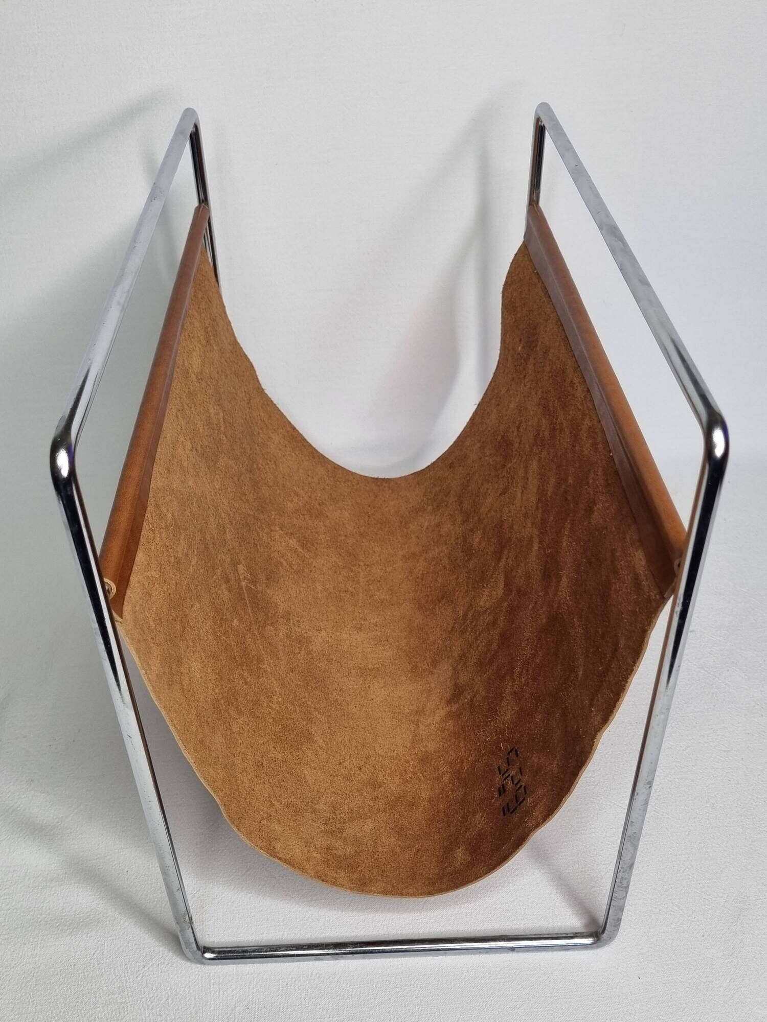 Vintage leather and chrome metal magazine rack, modernist design, 70s