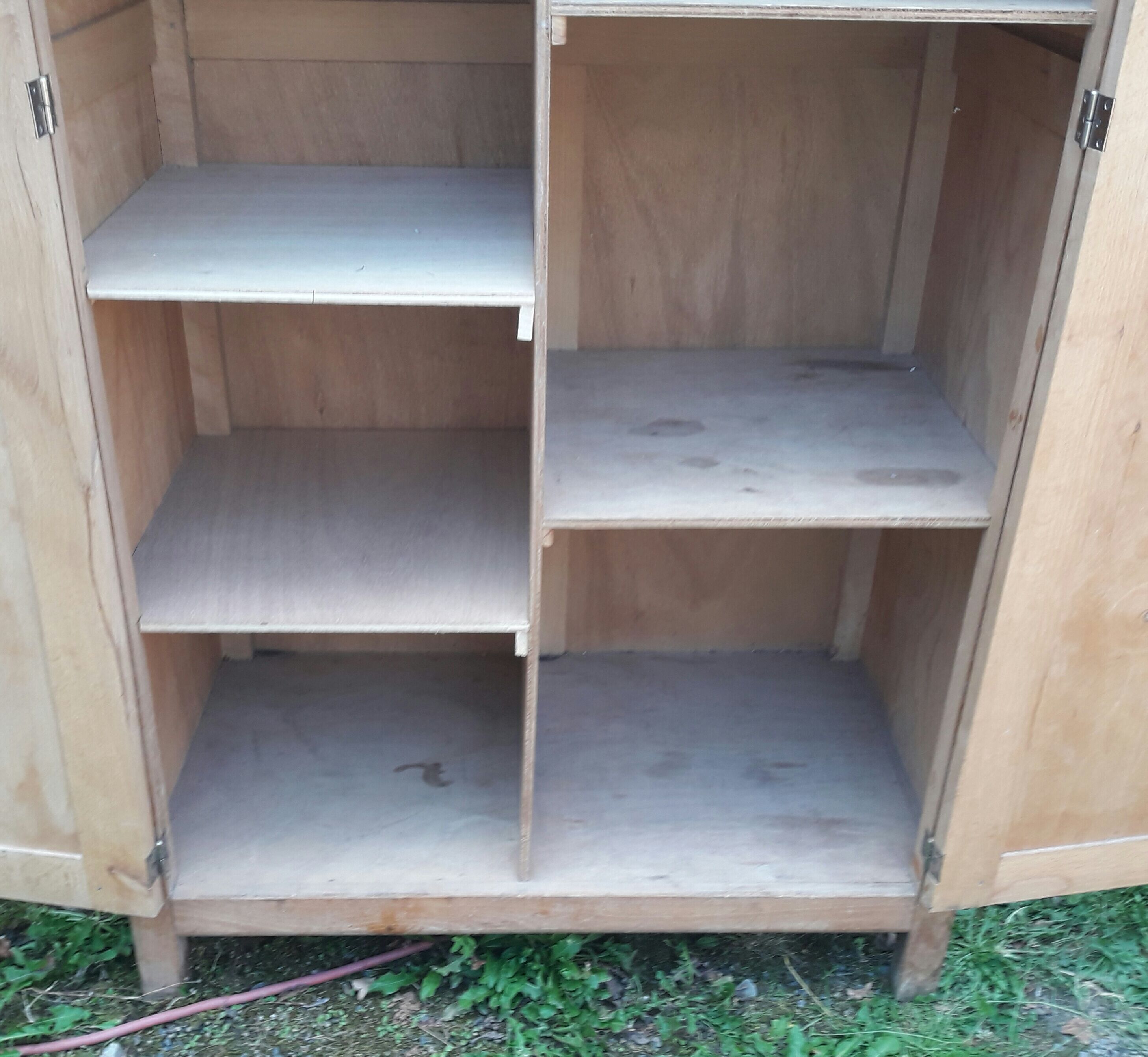 Vintage Parisian wardrobe to makeover