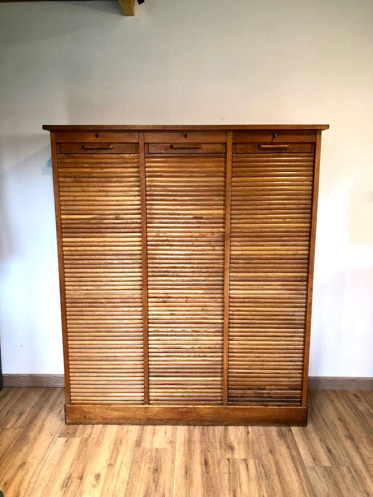 Triple curtain binder