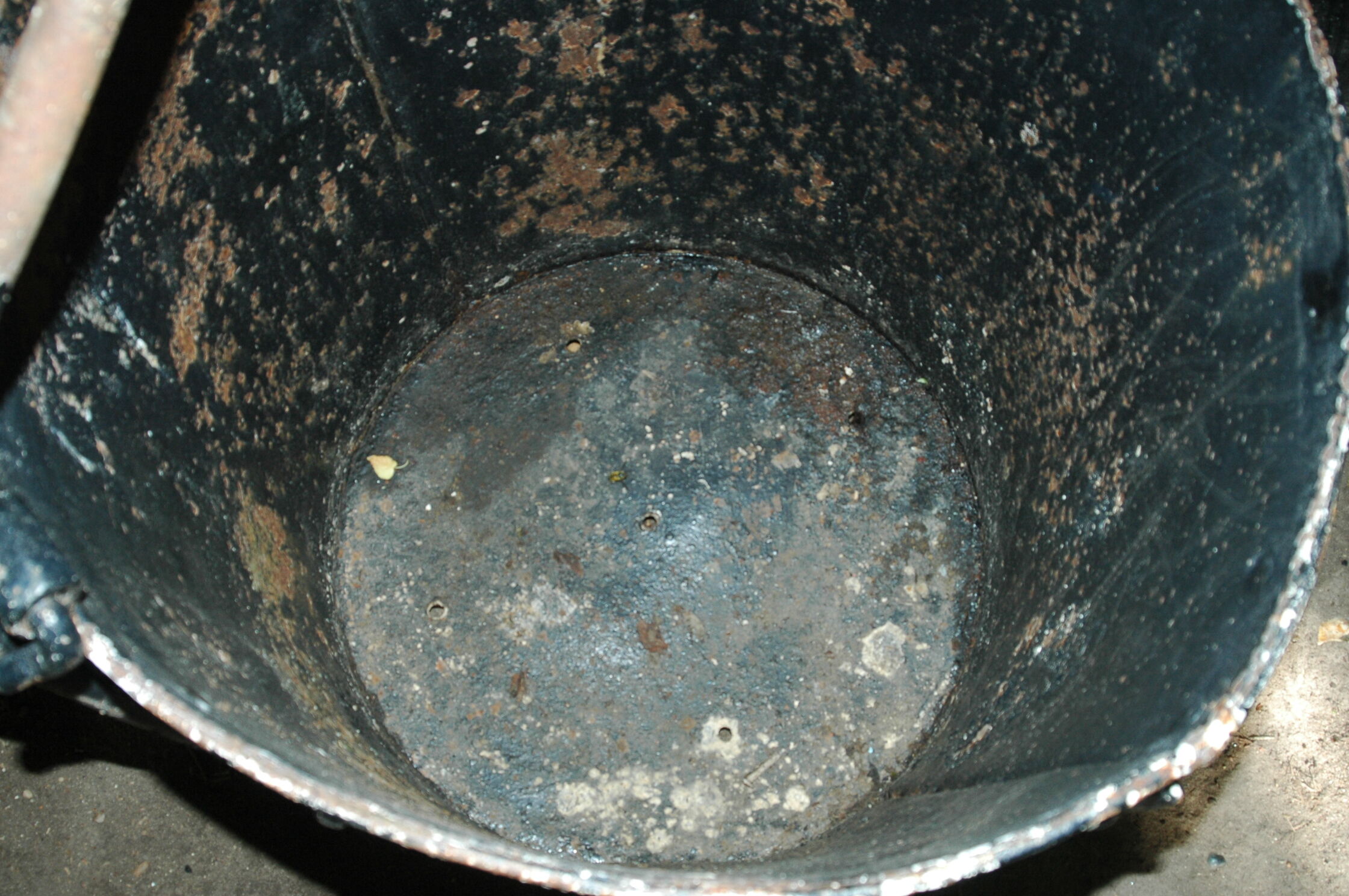 2 old industrial pot hiders 1 m