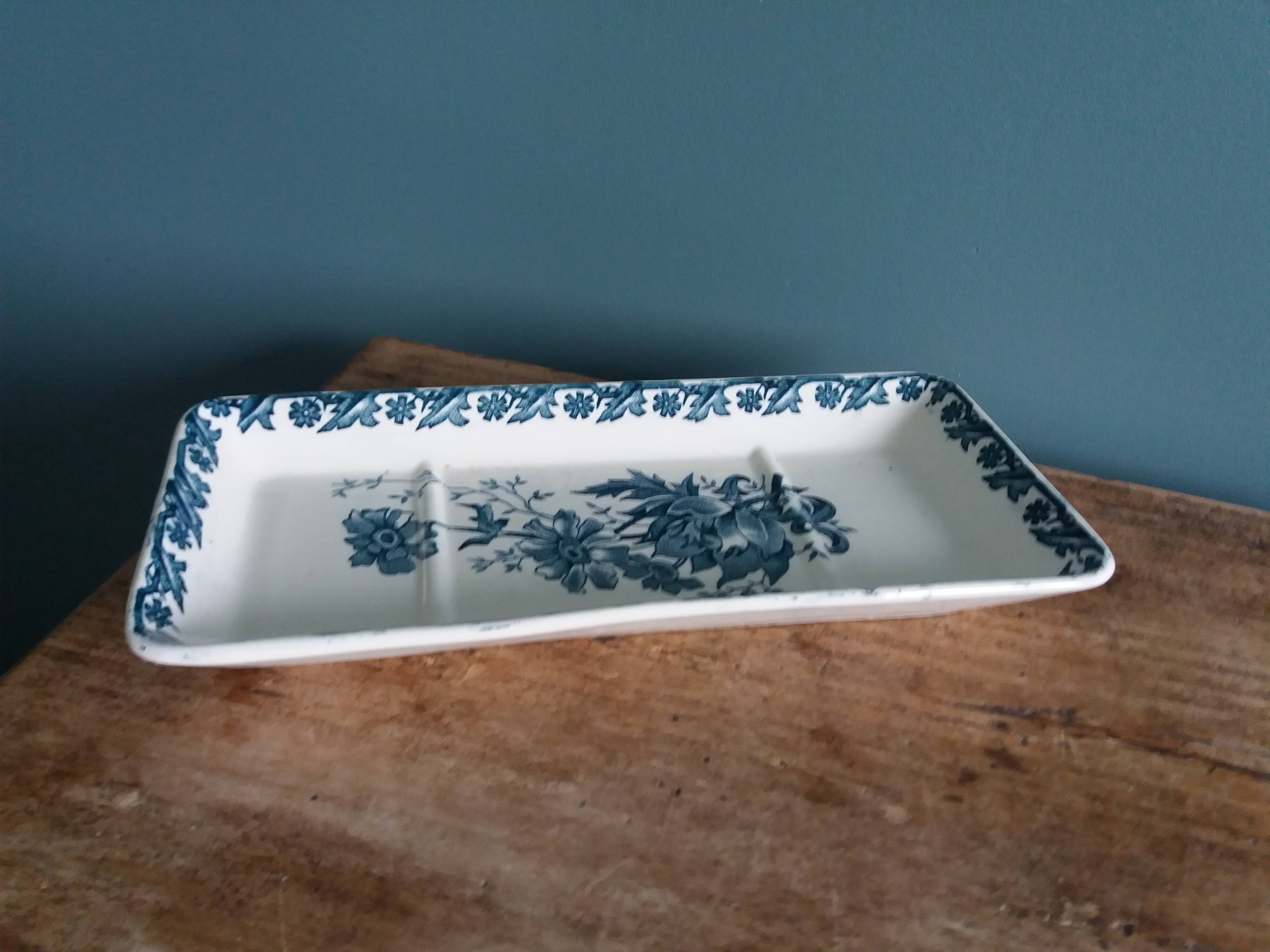 Saint Amand Terre de fer soap dish pocket with blue Anemone decor
