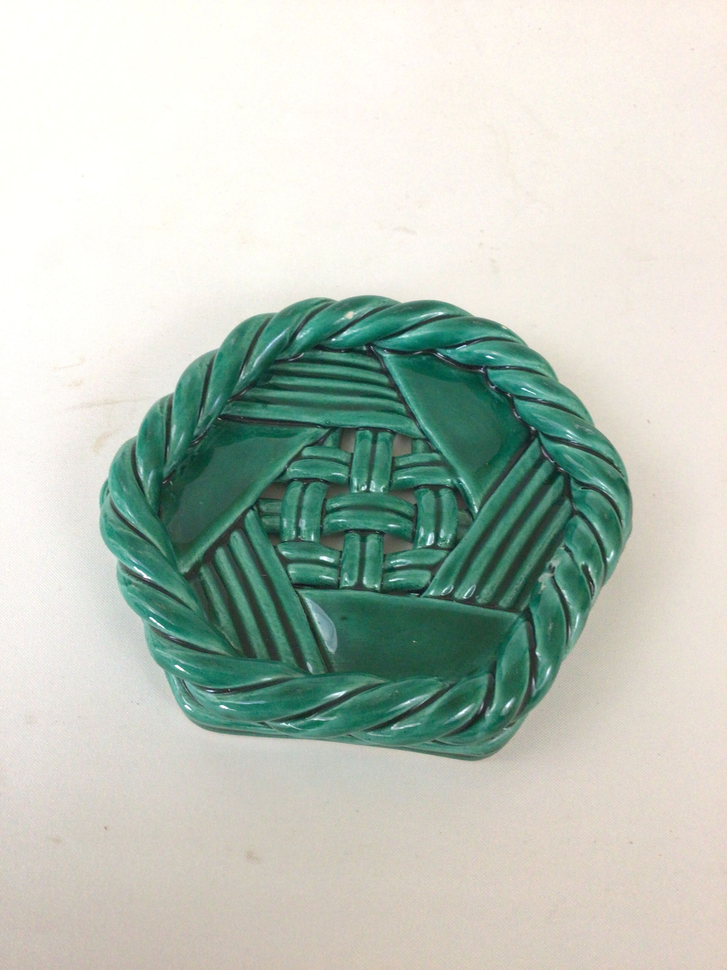 Vallauris braided green ceramic underbody