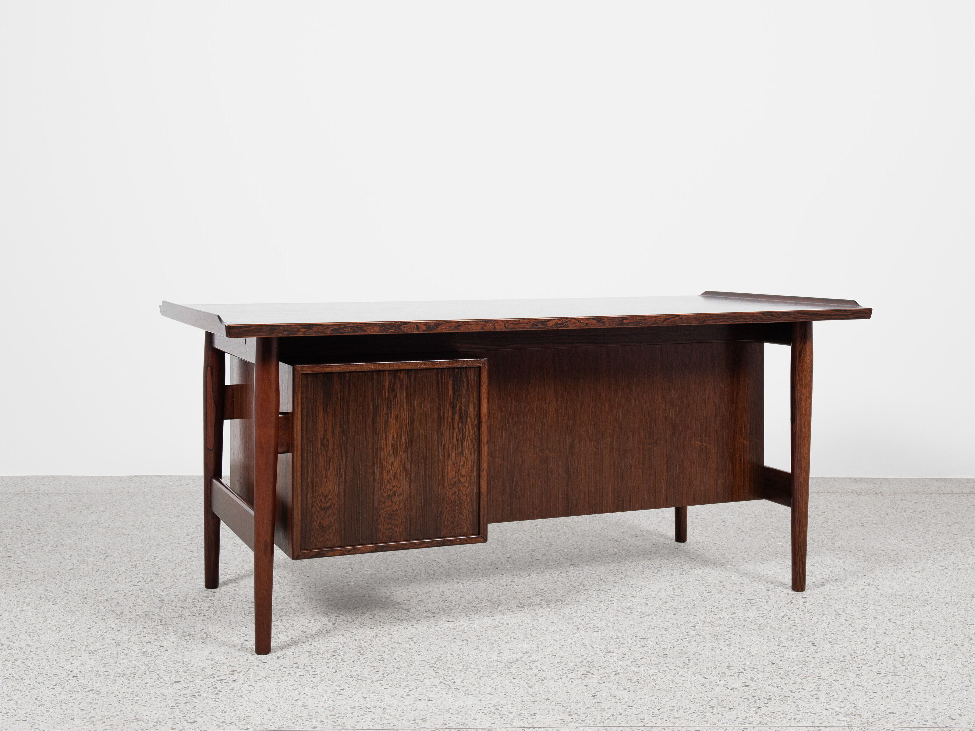 Midcentury Danish desk in rosewood by Arne Vodder for Sibast 1960s