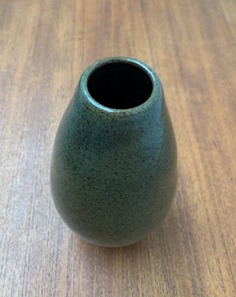 East German pottery vase from the mid-century GDR by VEB Coswig Keramik, 1960s.