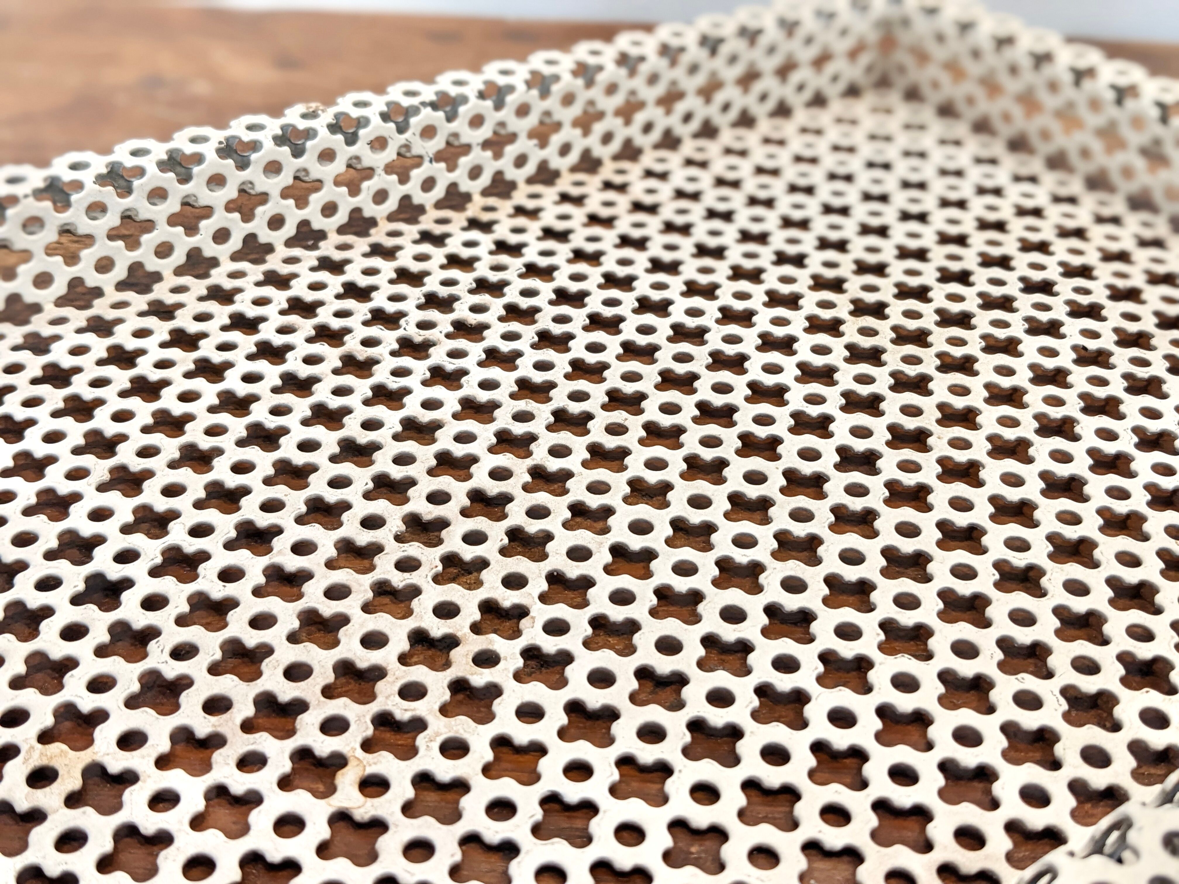 Top in white lacquered metal mathieu mategot