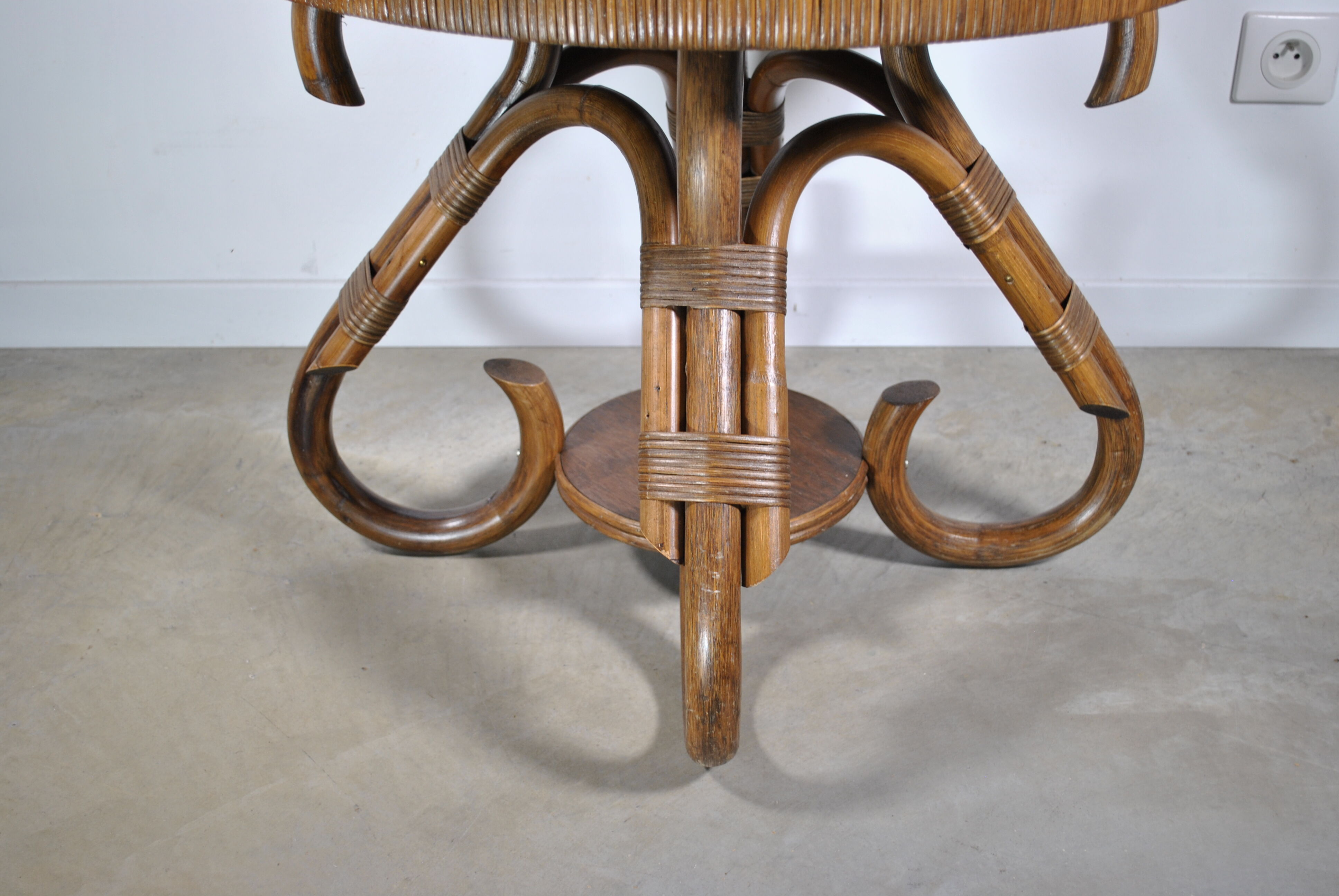 Rattan coffee table year 70