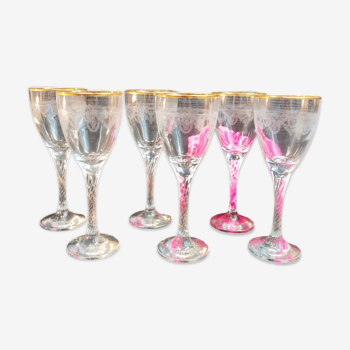 6 engraved wine glasses and gilded rims