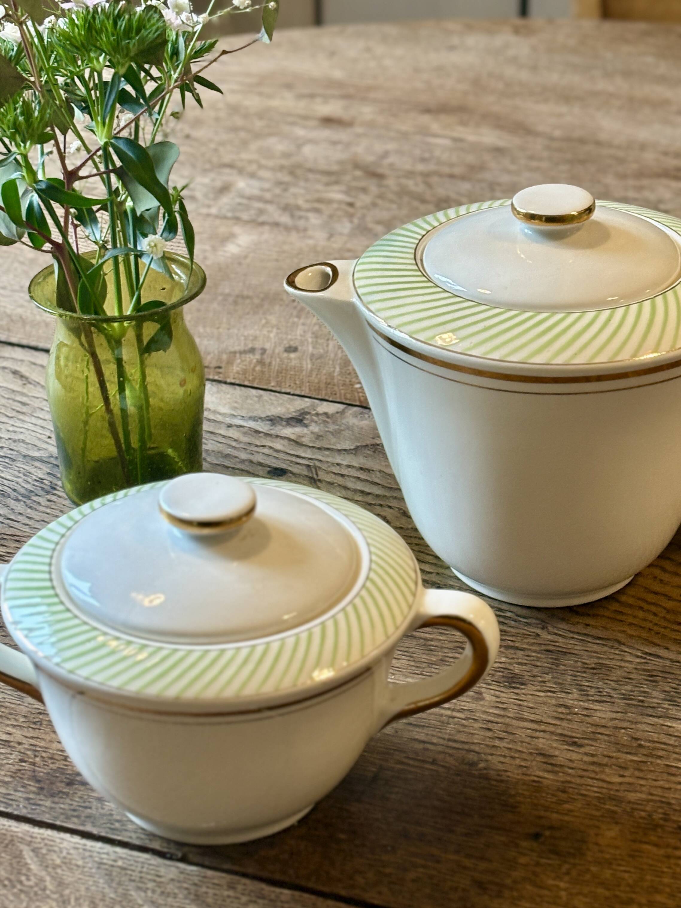 Vintage teapot and sugar bowl - Arizona by Salins