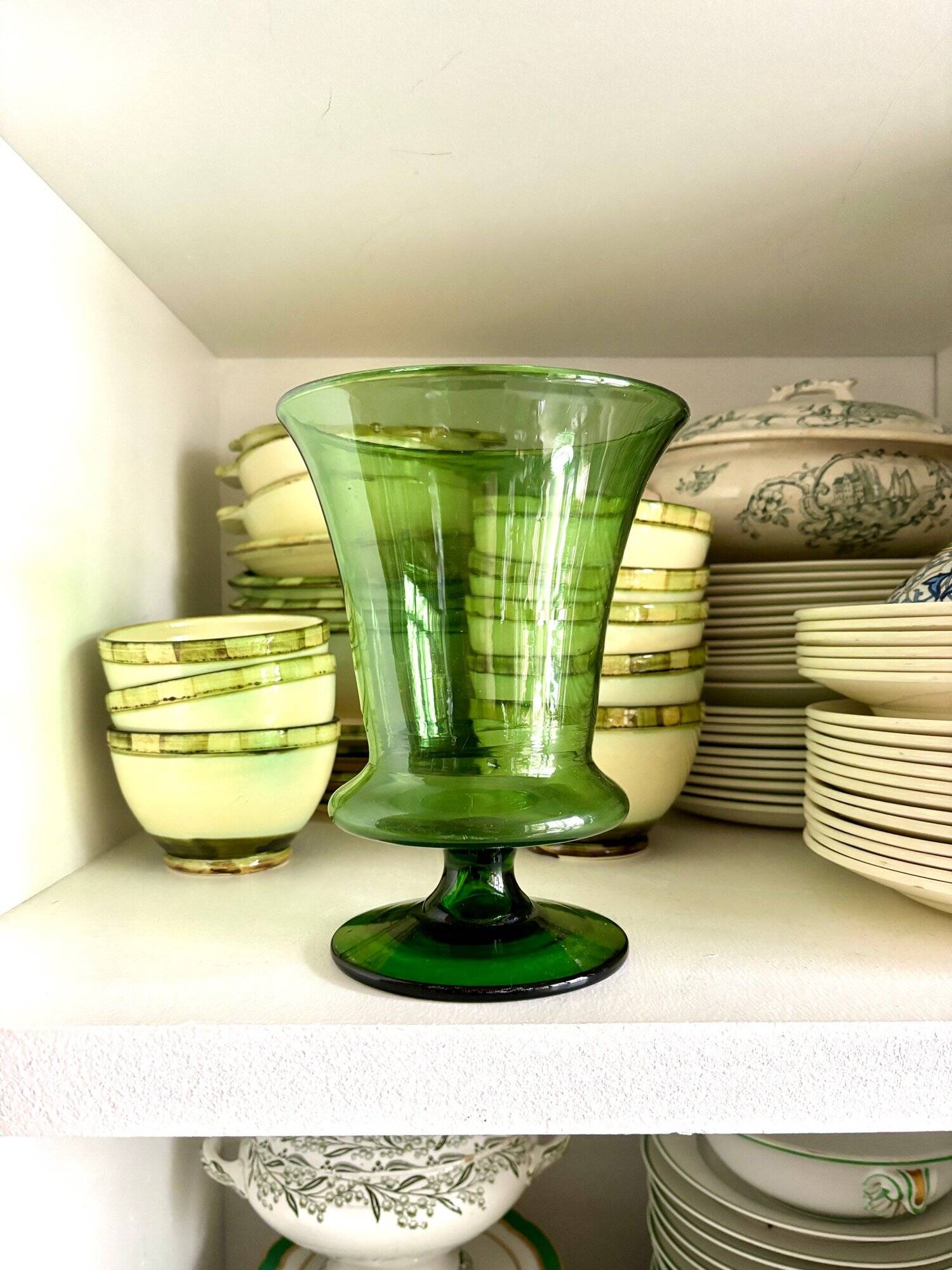 Medici vase in green glass