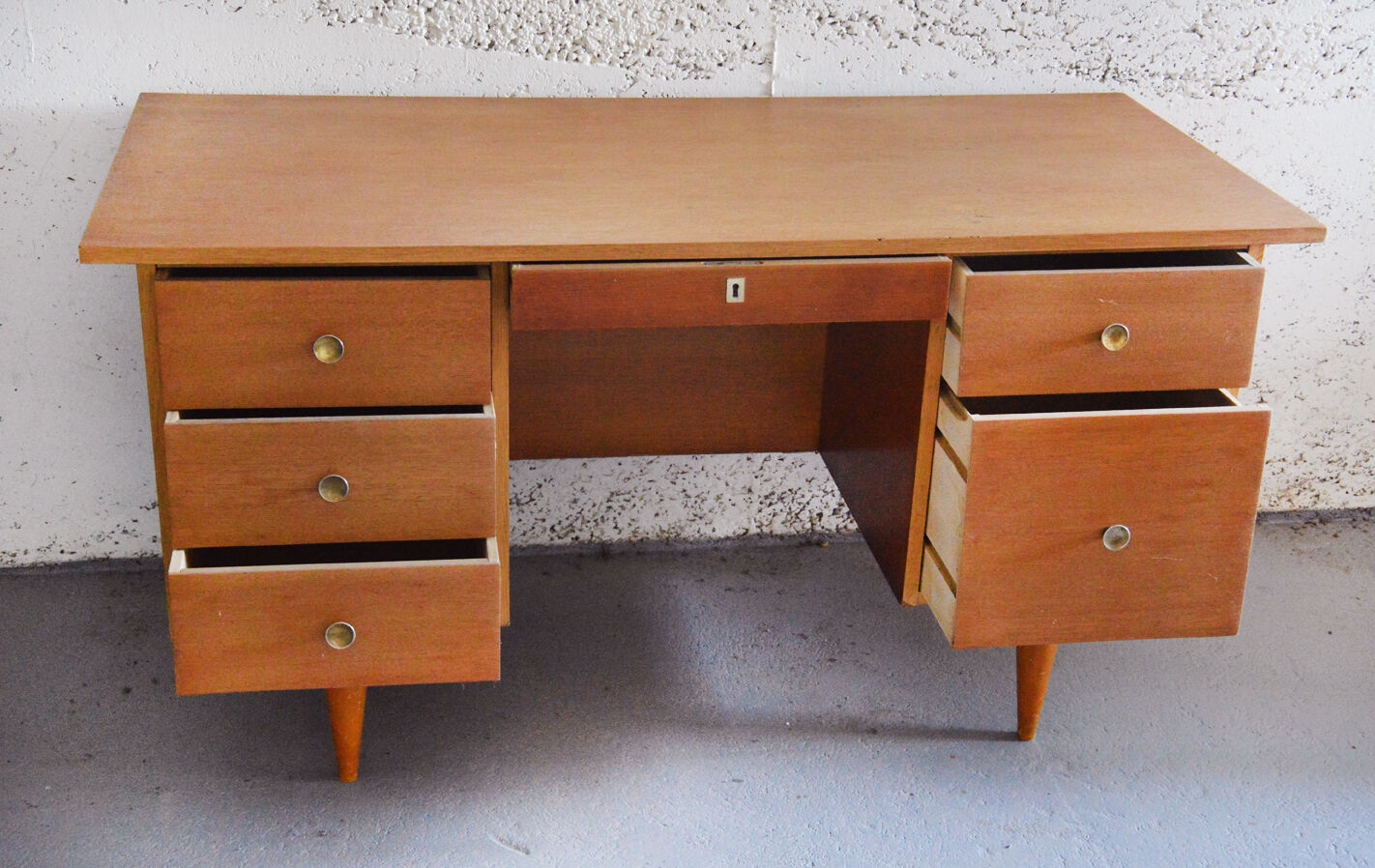 Bureau en bois