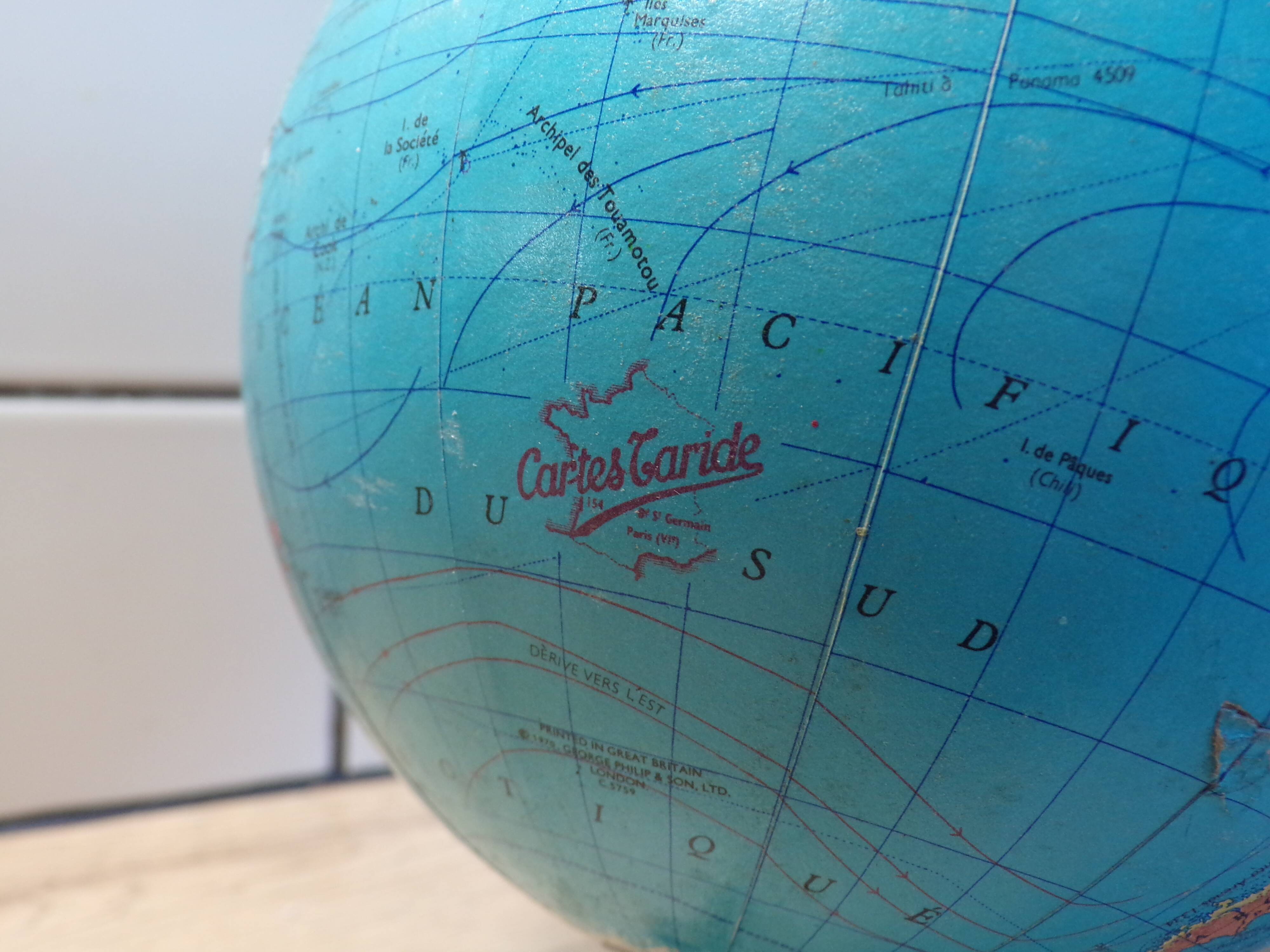 Taride terrestrial globe 1960s Ø15cm