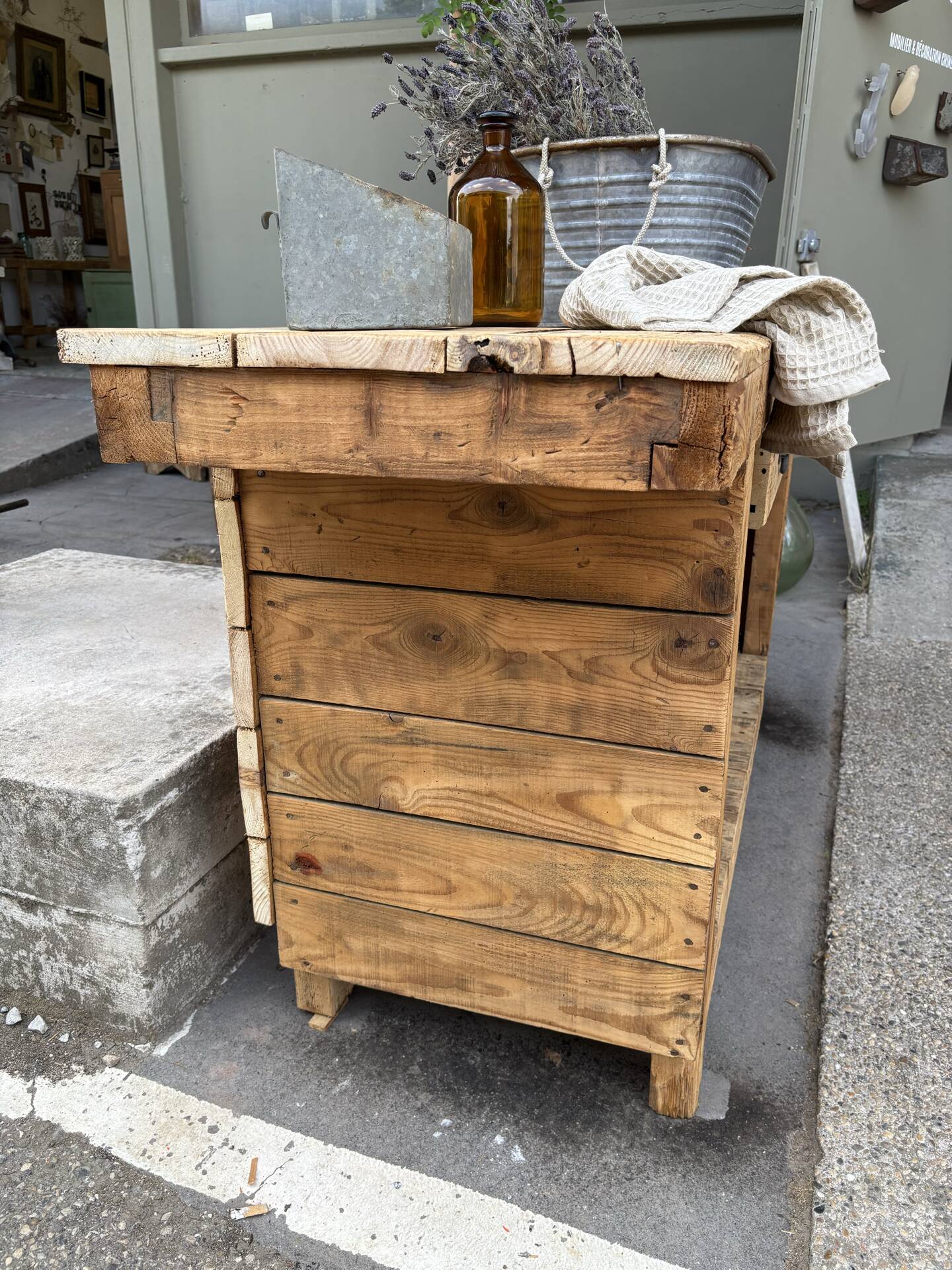Établi comptoir en sapin
