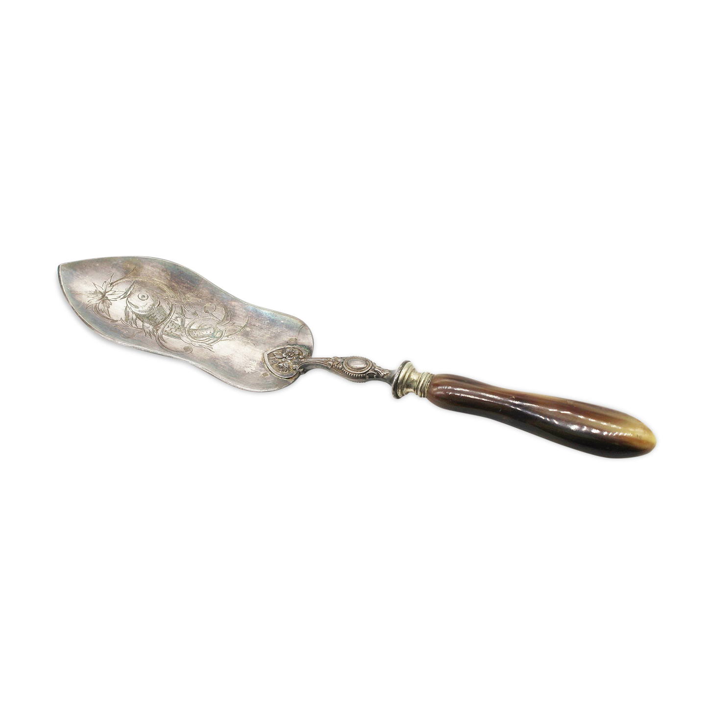 Bayard fish shovel in silver metal