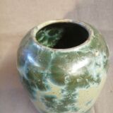 Ceramic vase iridescent decoration