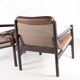 Paire de fauteuils en cuir