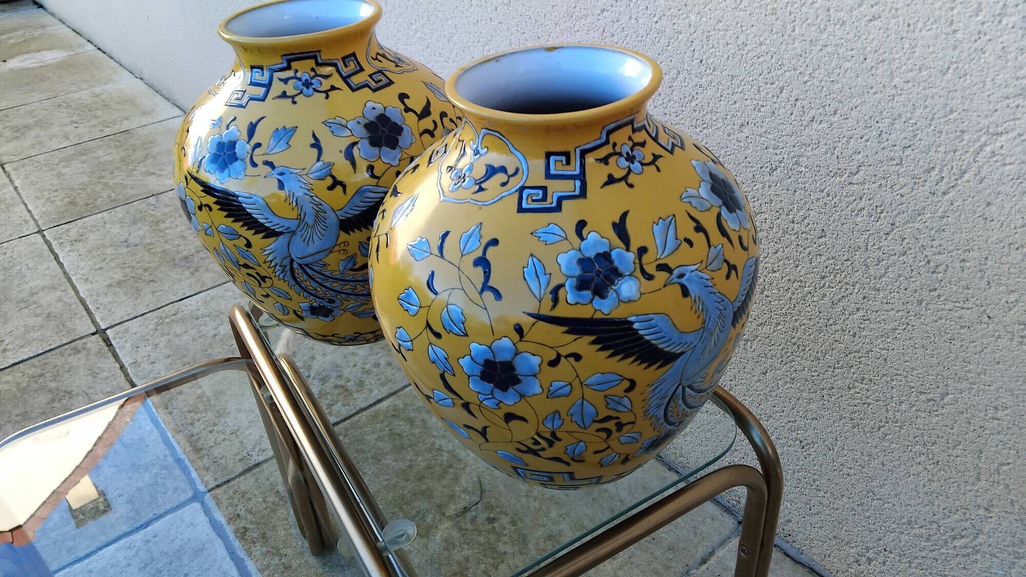 Pair of Chinese faience vases with Asian dragon decor in a Japonese style.