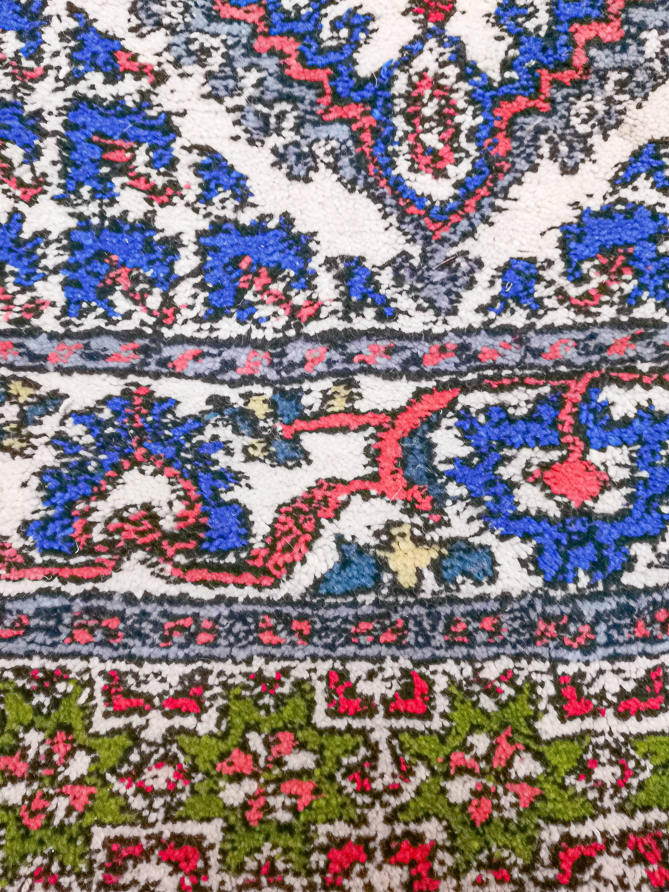 Handmade East carpet North Africa 307 x 208 cm