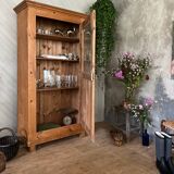 Pine bonnet maker
