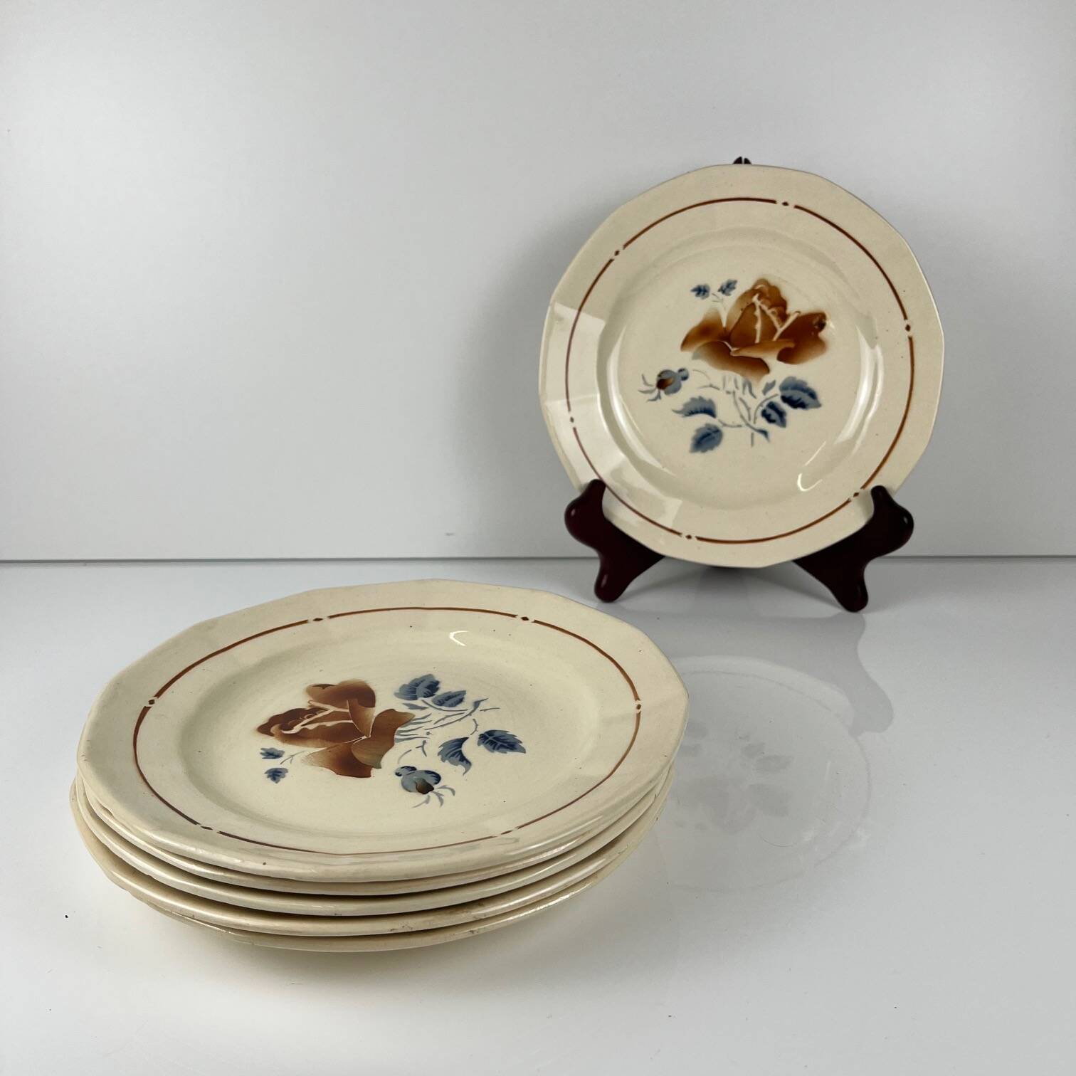 Set de 6 Assiettes à dessert Sarreguemines motif fleur , première moitié du