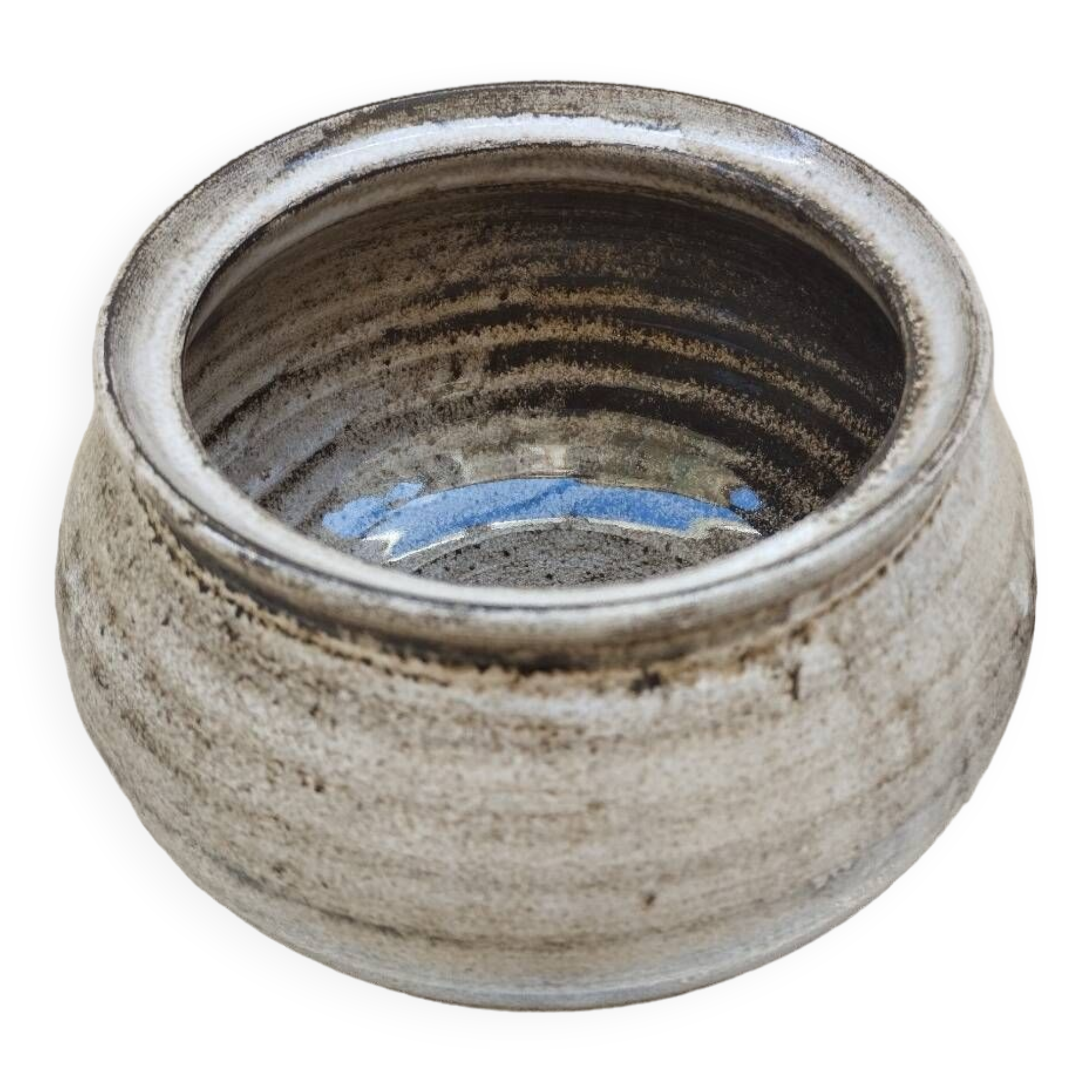 Covered enameled earthenware pot