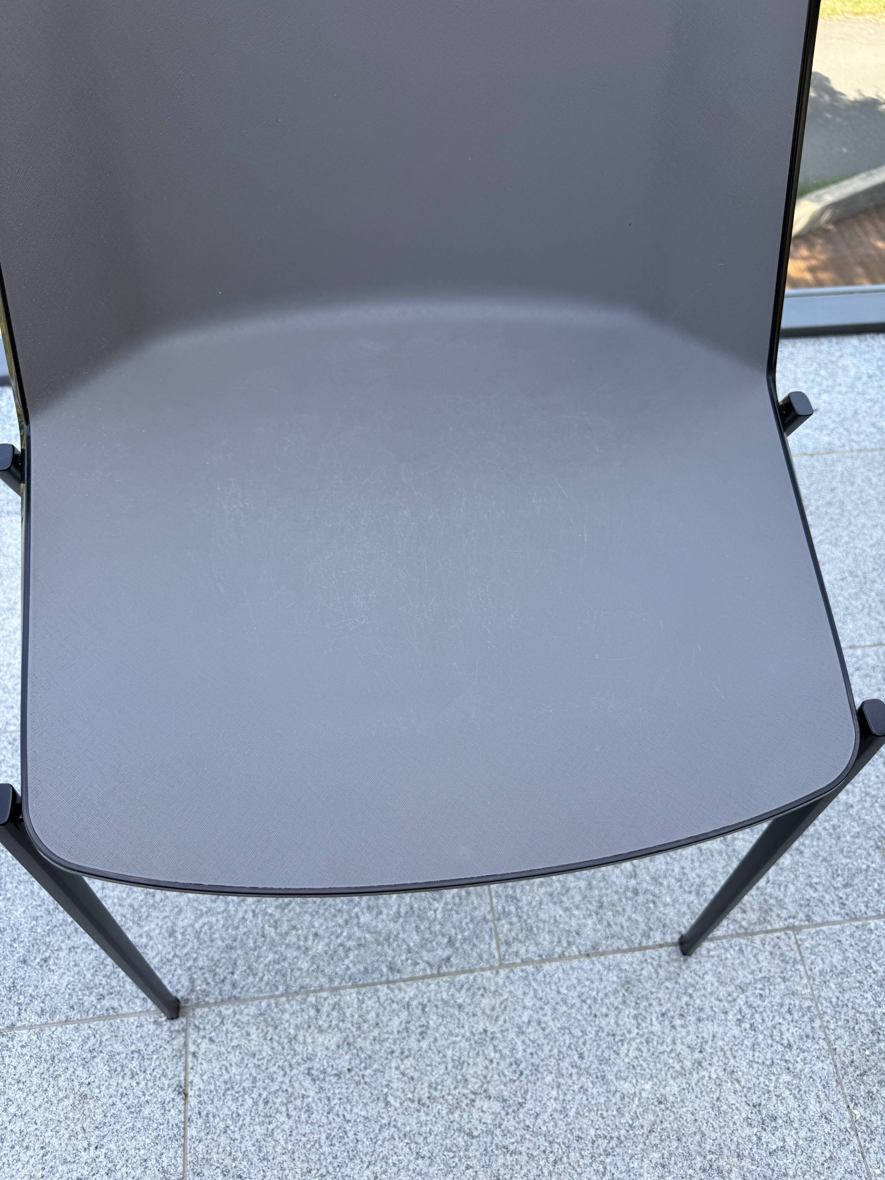 MDF Italia chair – AIKU, design Jean-Marie Massaud