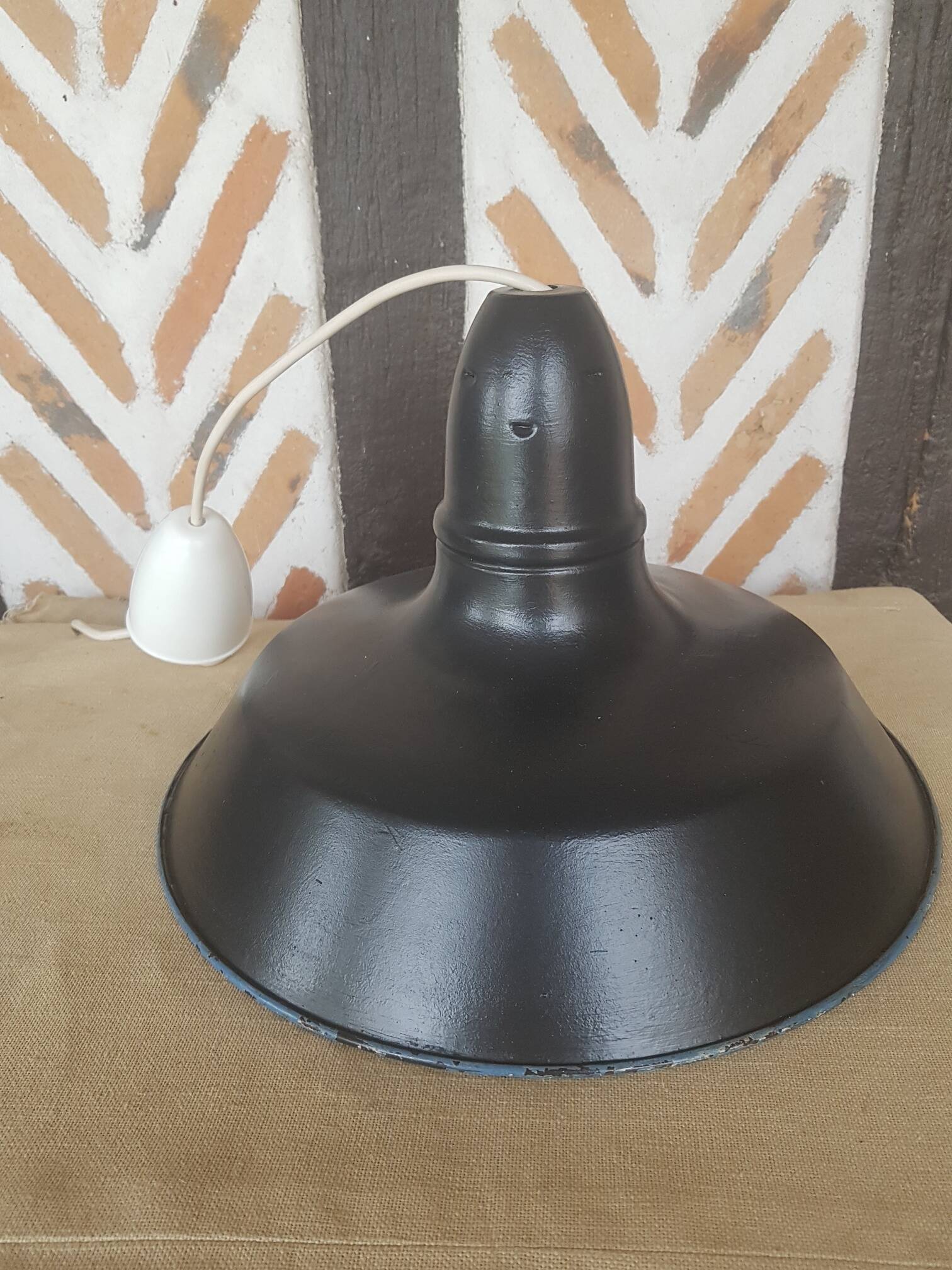 Industrial enameled sheet metal hanging bowl