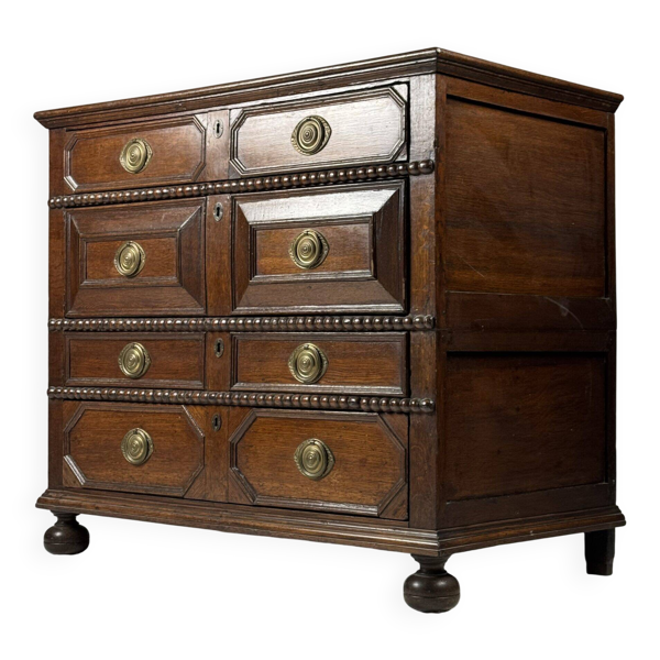 Commode en chêne du XVIIe siècle antique