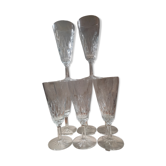 8 champagne flutes with diamond patterns