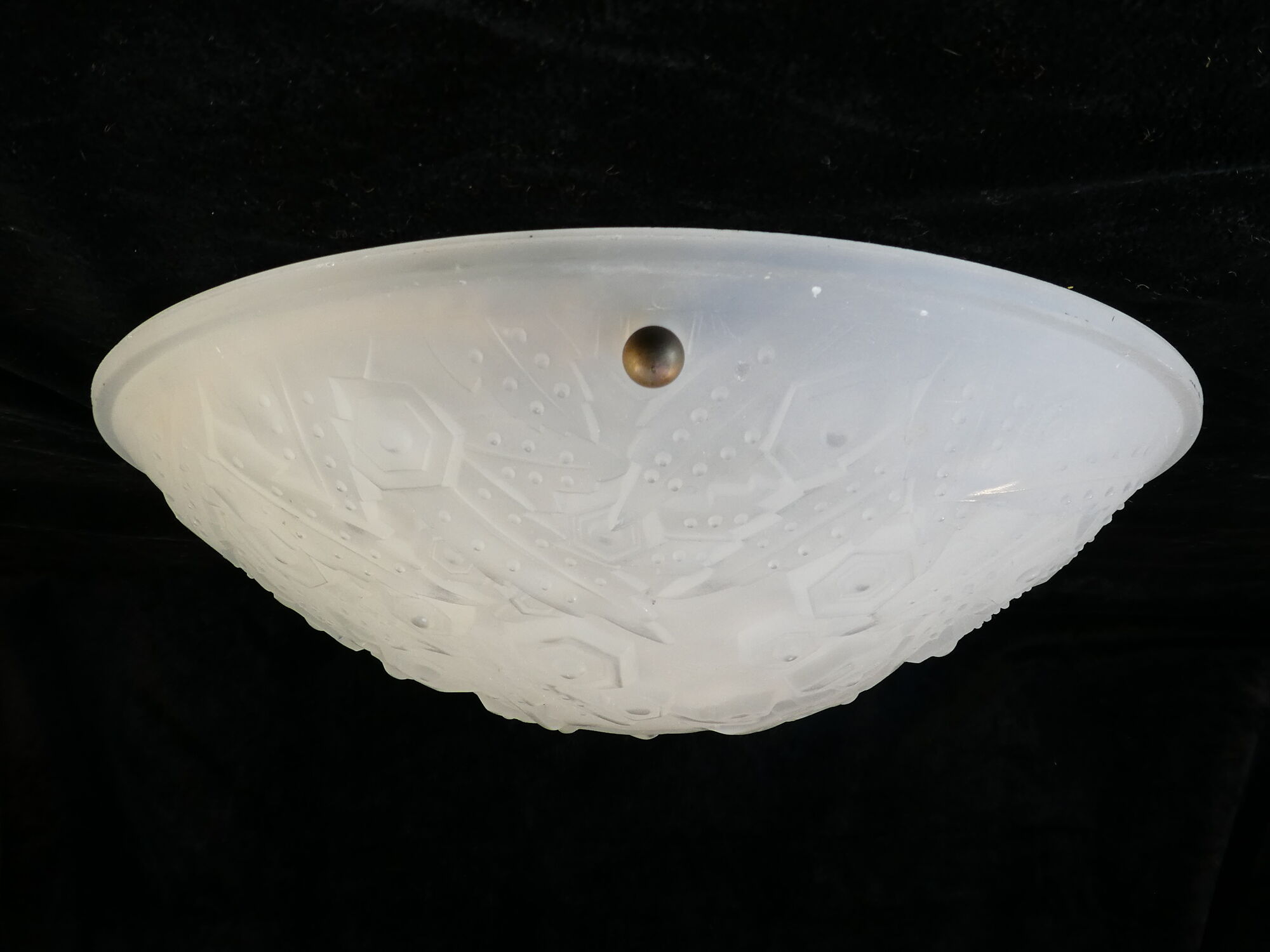 Pendant lamp washbasin art deco pressed molded glass muller freres luneville