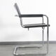 Chaise cantilever. de Matteo Grassi