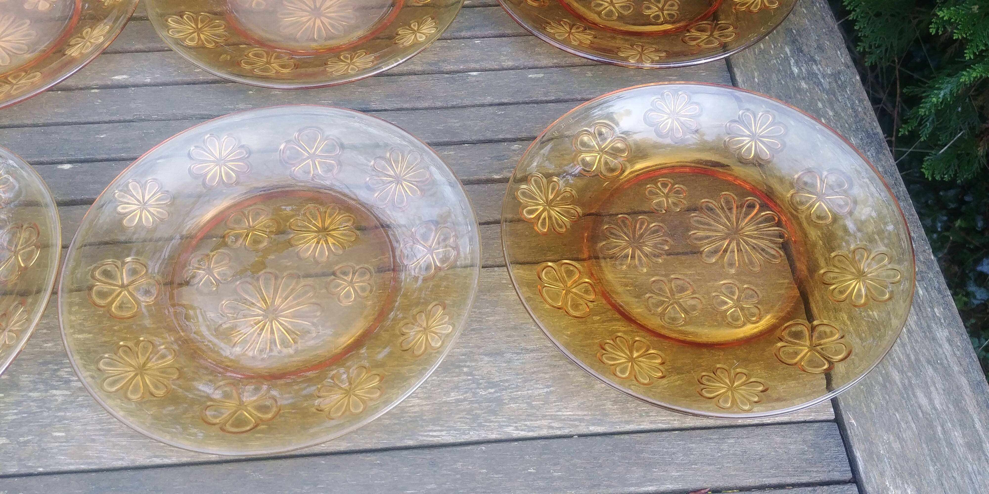 Set of six flat plates - vintage amber glass from Veréco with flower decor - 60s/70s