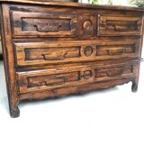 Solid chain chest of drawers