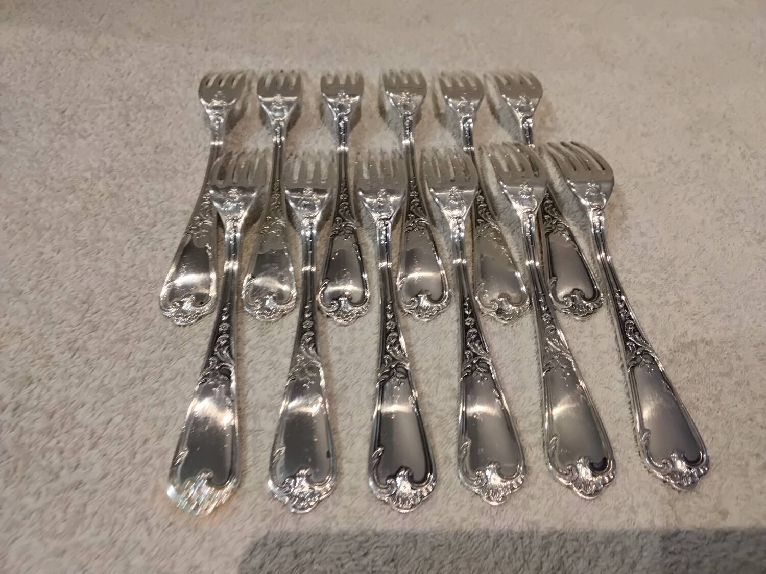 12 silver-plated dessert forks, Ercuis silversmith, Louis XV 29